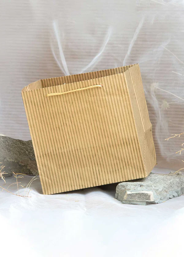 [H0312000000] H03 12 (5.5"x7.5"x7.5") Kraft Gift Bag | Perfect for Birthday Gifts, Party Favors, Small Retail Items, Promotional Giveaways and Everyday Use