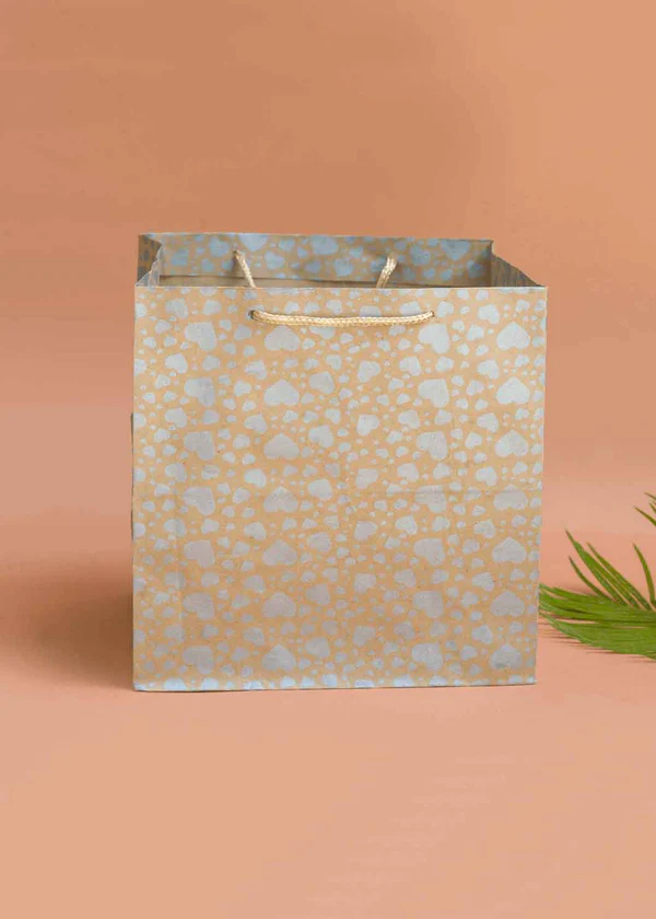 H04 11 (8"x8"x8") Kraft Gift Bag | Perfect for Medium Items, Books, Accessories, Cosmetic Sets, Small Planters and Thoughtful Gifts