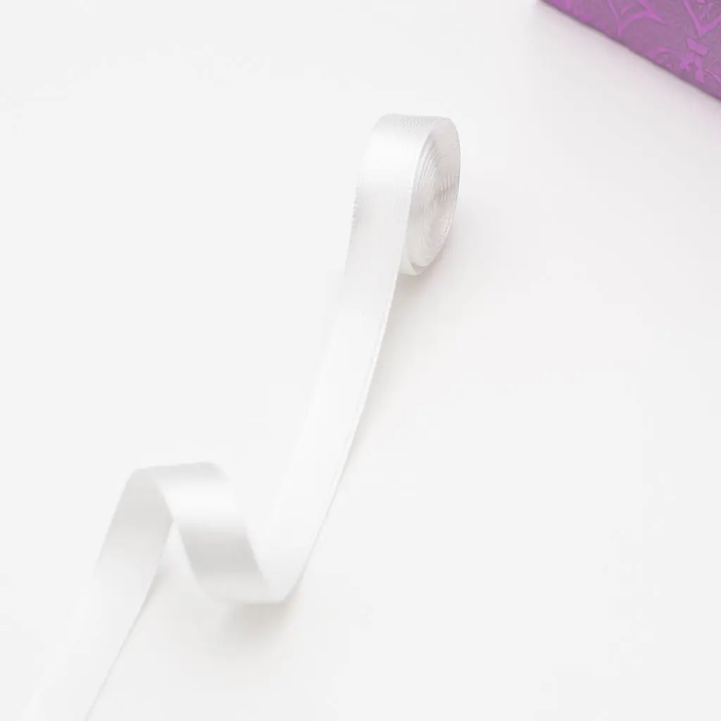 R01 01 WHITE