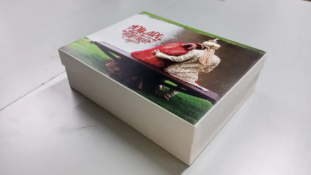 B35 89 (11"x14"x4") White Gift Box | Romantic Gift Box | Valentine Gift Box | Wedding Gift Box | Couple Gift Box | Anniversary Gift Box