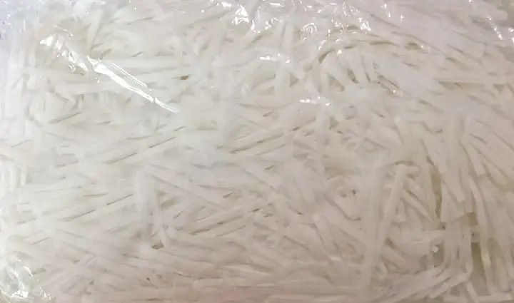  SP02 06 White Fine-Cut Shredded Paper | Decorative Void Filler for Hampers, Baskets & Gift Boxes