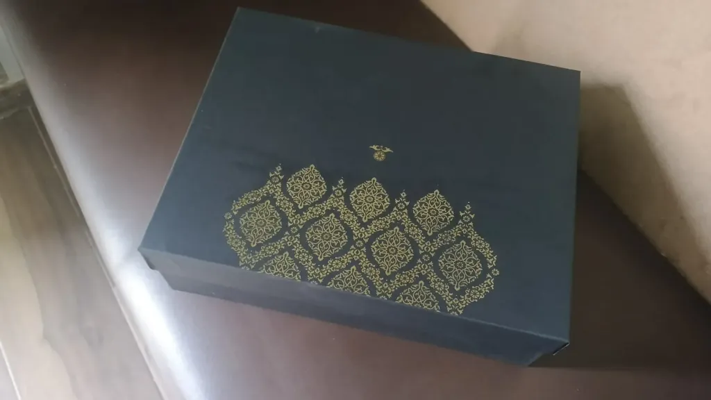 [B35SFBLACK0] B35SF (11"x14"x4")  BLACK Gift Box with Golden Foil | Birthday Gift Box | Celebration Gift Box | Wedding Gift Box | Eid Gift Box | Convocation Gift Box