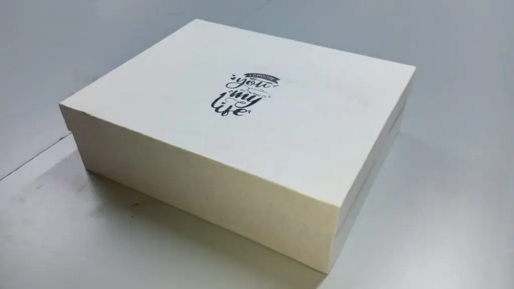 B35 65 (11"x14"x4") White Gift Box | Anniversary Gift Box | Valentine's Day Gift Box | Gift For Him | Gift For Her